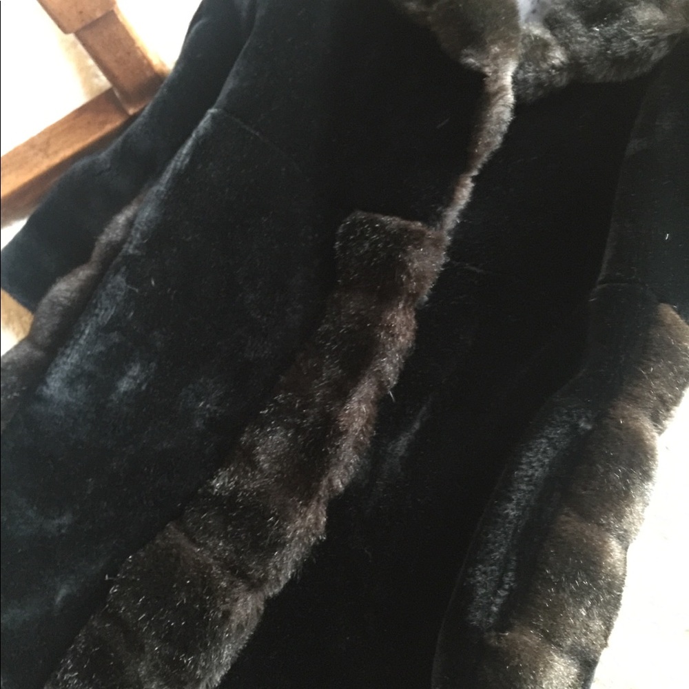 Vintage Perfect Fur Coat - Picture 12 of 16